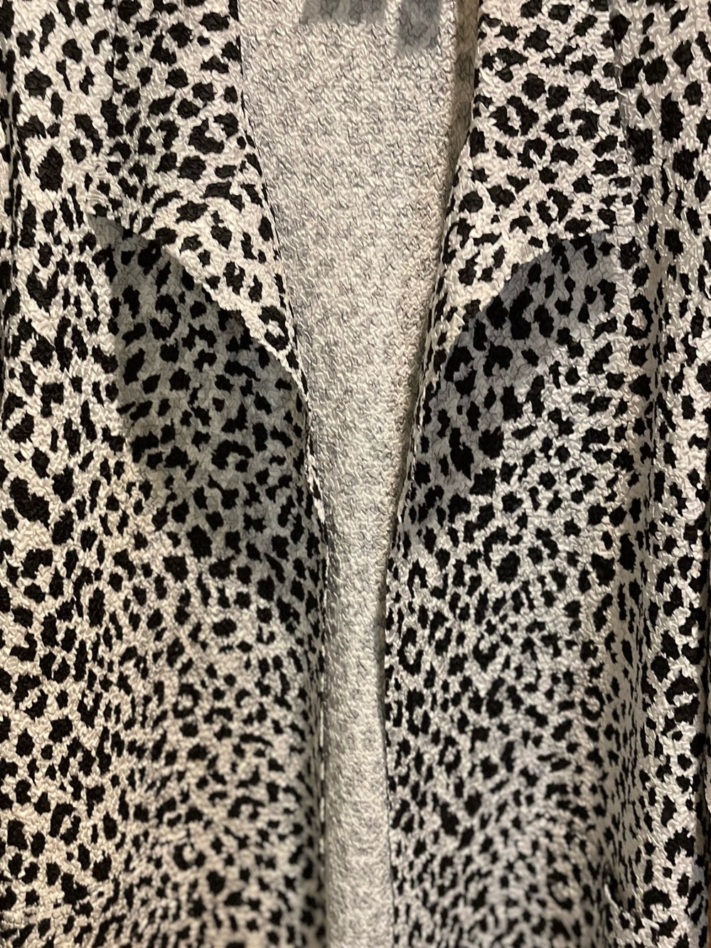 30. WOMENS CHICO’S TRAVELERS 2/L DETAIL JACKET - Picture 3 of 5